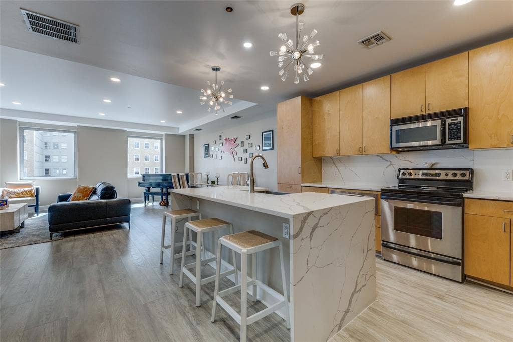 1505 Elm Street, #1101, Dallas, TX 75201