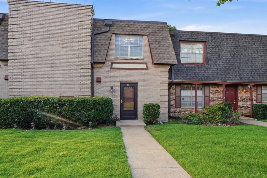 Property photo for 1821 E Grauwyler Road, #181, Irving, TX