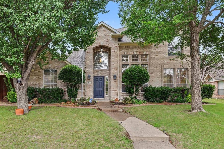 Property photo for 813 Big Bend Drive, Allen, TX