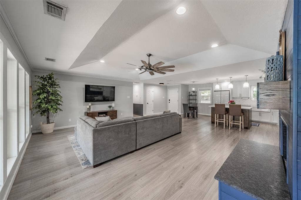 224 Bob White Trail, Burleson, TX 76028 224 Bob White Trail, Burleson, TX 76028