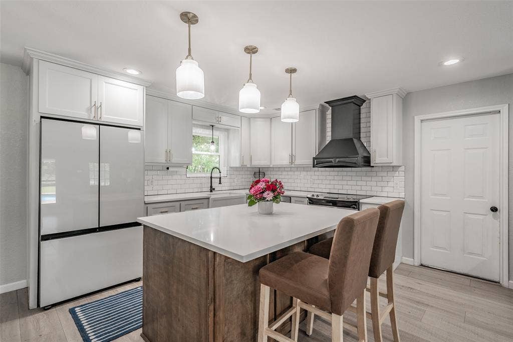 224 Bob White Trail, Burleson, TX 76028 224 Bob White Trail, Burleson, TX 76028