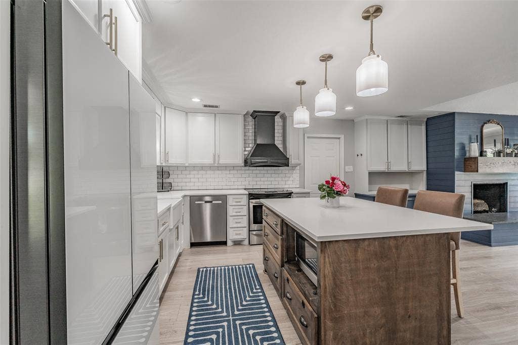 224 Bob White Trail, Burleson, TX 76028 224 Bob White Trail, Burleson, TX 76028