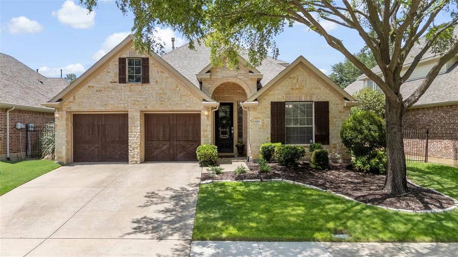 Property photo for 1600 Hackett Creek Drive, McKinney, TX