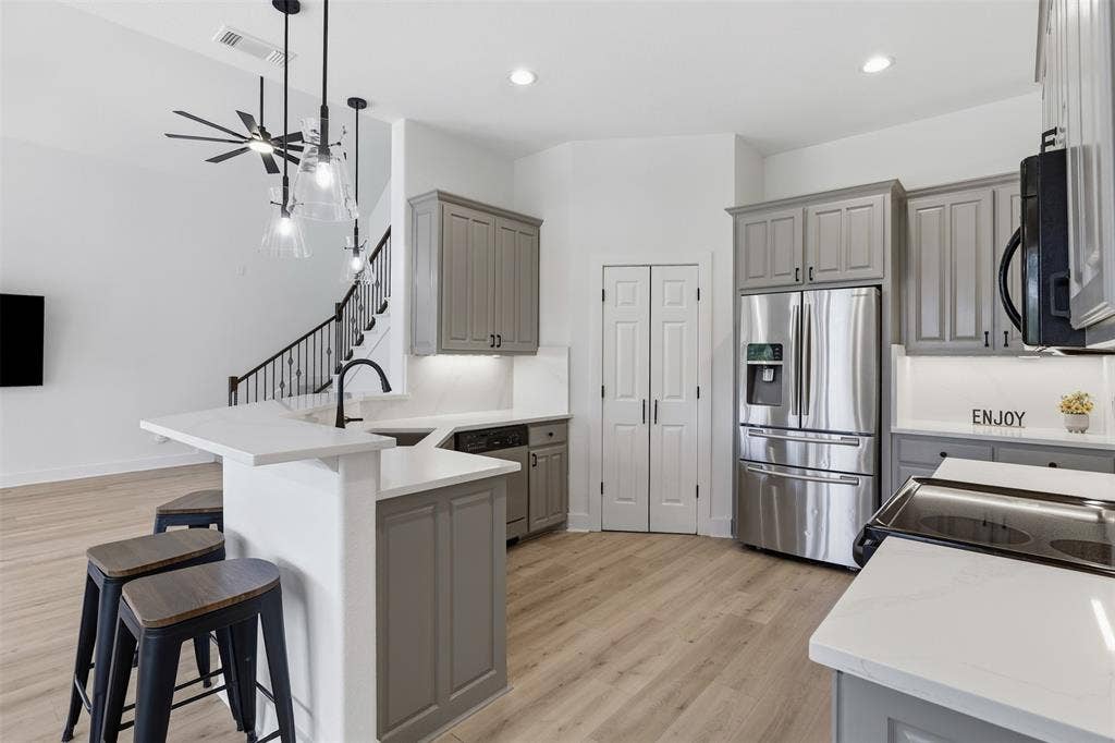 6107 Grande Cove Court, Granbury, TX 76049 6107 Grande Cove Court, Granbury, TX 76049