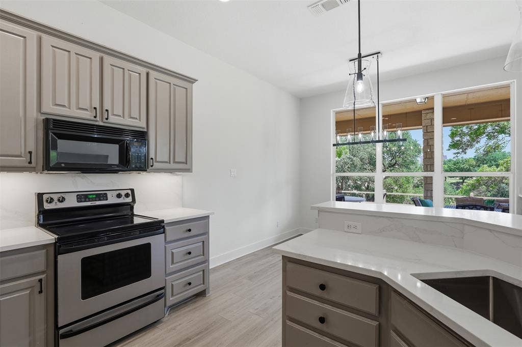 6107 Grande Cove Court, Granbury, TX 76049 6107 Grande Cove Court, Granbury, TX 76049