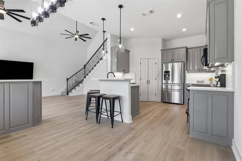 6107 Grande Cove Court, Granbury, TX 76049 6107 Grande Cove Court, Granbury, TX 76049