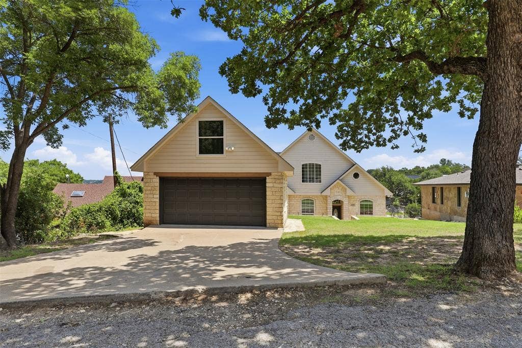 6107 Grande Cove Court, Granbury, TX 76049 6107 Grande Cove Court, Granbury, TX 76049