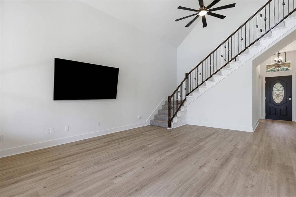 6107 Grande Cove Court, Granbury, TX 76049 6107 Grande Cove Court, Granbury, TX 76049