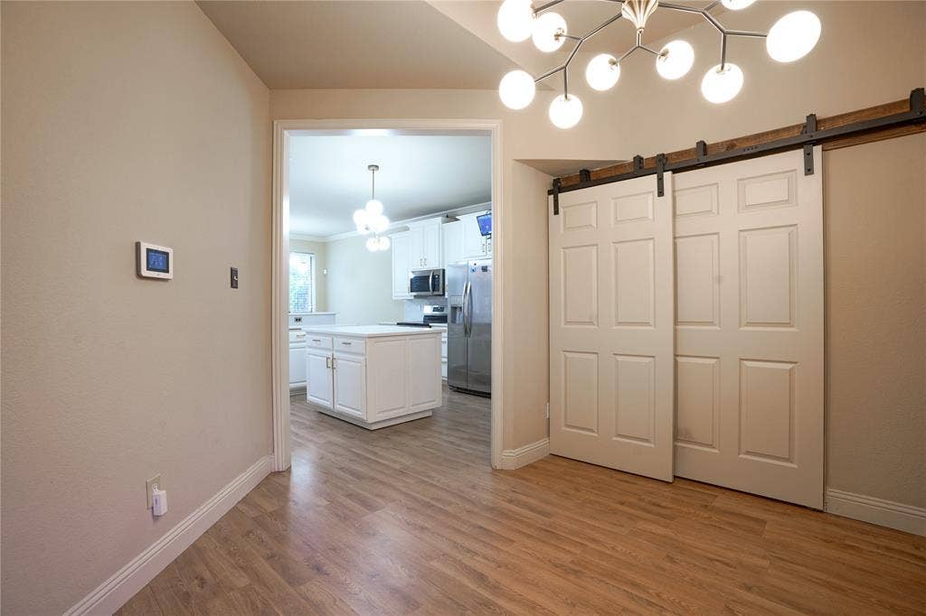 609 Trails End Court, Hurst, TX 76054 609 Trails End Court, Hurst, TX 76054