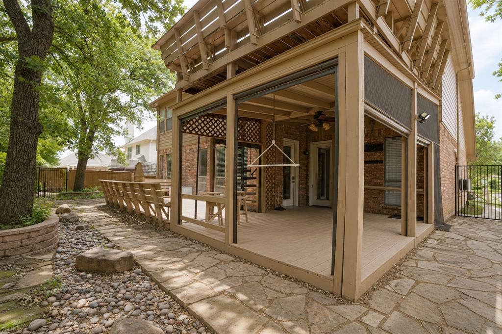 609 Trails End Court, Hurst, TX 76054 609 Trails End Court, Hurst, TX 76054