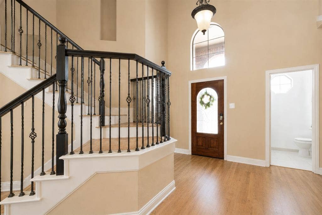 609 Trails End Court, Hurst, TX 76054 609 Trails End Court, Hurst, TX 76054