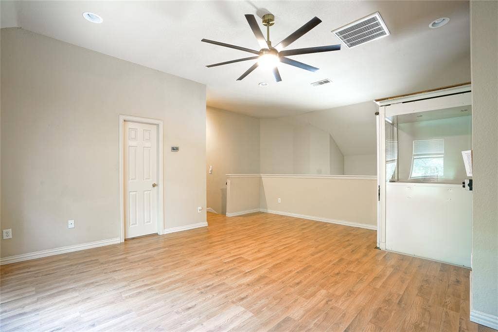 609 Trails End Court, Hurst, TX 76054 609 Trails End Court, Hurst, TX 76054
