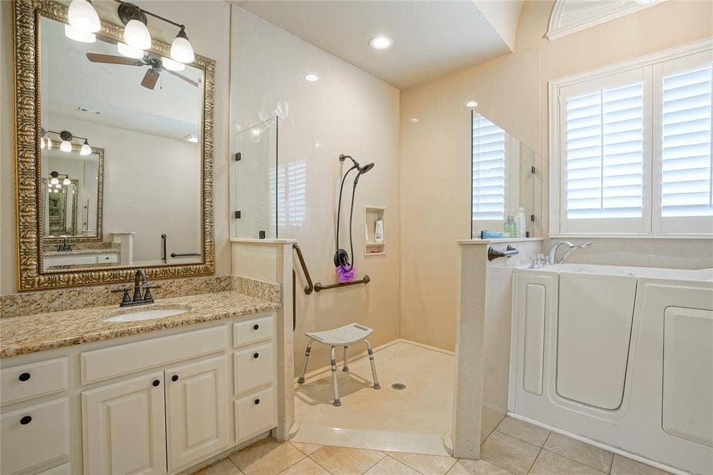 609 Trails End Court, Hurst, TX 76054 609 Trails End Court, Hurst, TX 76054
