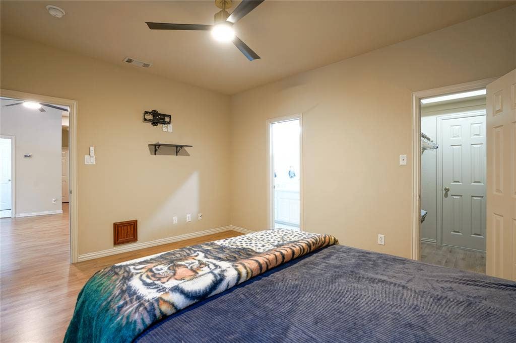 609 Trails End Court, Hurst, TX 76054 609 Trails End Court, Hurst, TX 76054