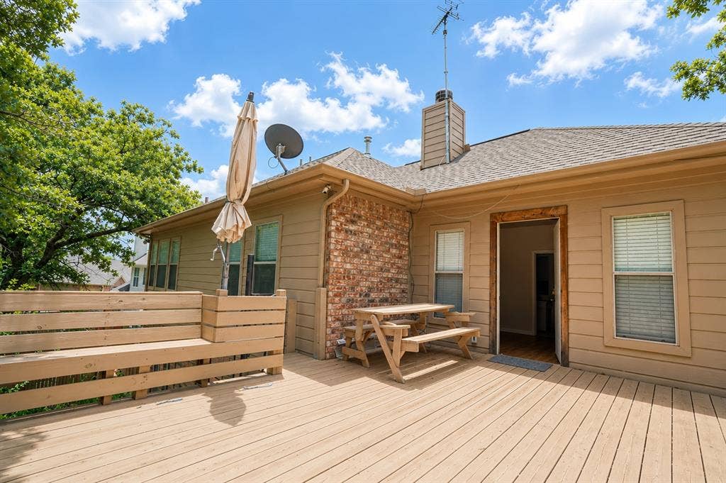 609 Trails End Court, Hurst, TX 76054 609 Trails End Court, Hurst, TX 76054