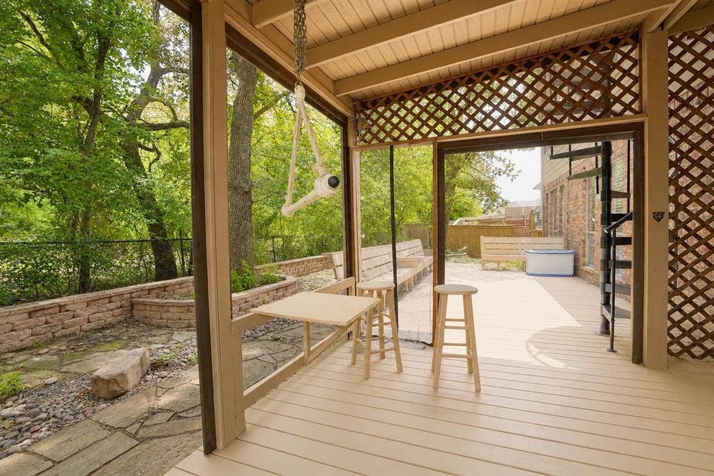 609 Trails End Court, Hurst, TX 76054 609 Trails End Court, Hurst, TX 76054