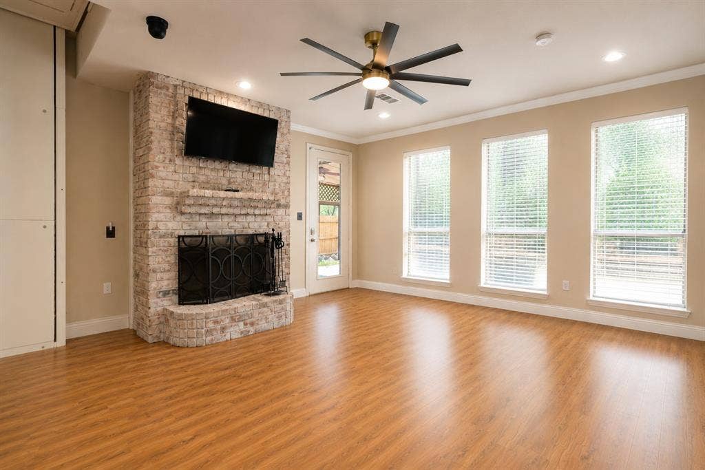 609 Trails End Court, Hurst, TX 76054 609 Trails End Court, Hurst, TX 76054