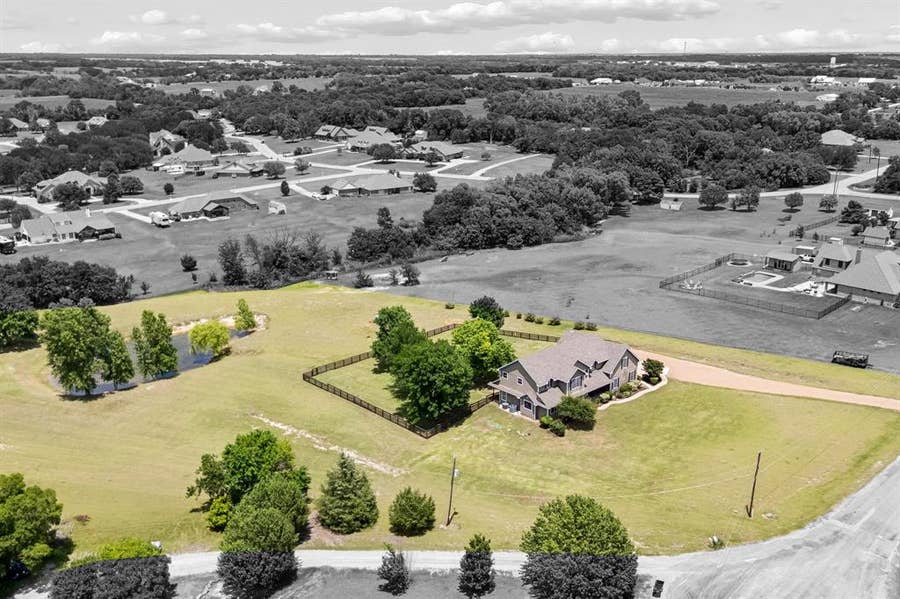 Property photo for 117 Galvan Lane, Van Alstyne, TX