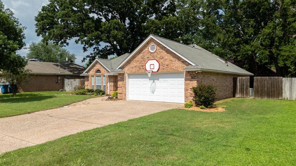 103 Clearview Drive, Whitehouse, TX 75791 103 Clearview Drive, Whitehouse, TX 75791