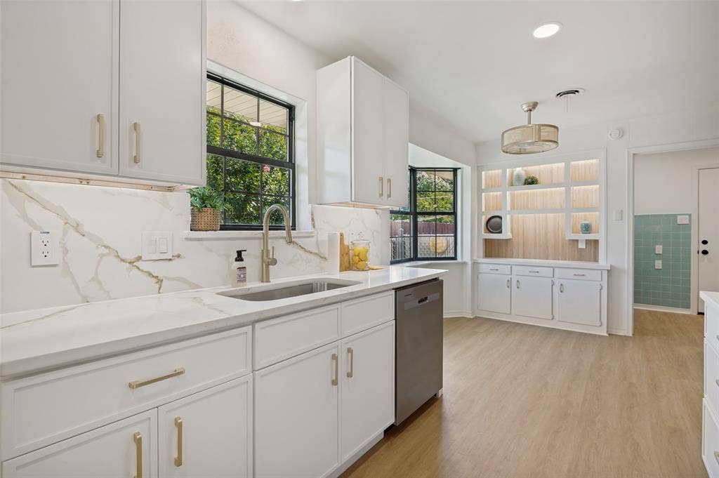 816 Misty Glen Drive, DeSoto, TX 75115 816 Misty Glen Drive, DeSoto, TX 75115