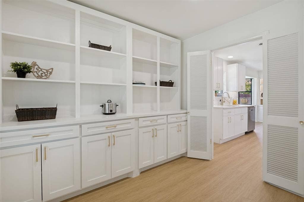 816 Misty Glen Drive, DeSoto, TX 75115 816 Misty Glen Drive, DeSoto, TX 75115