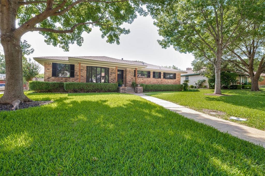 816 Misty Glen Drive, DeSoto, TX 75115 816 Misty Glen Drive, DeSoto, TX 75115