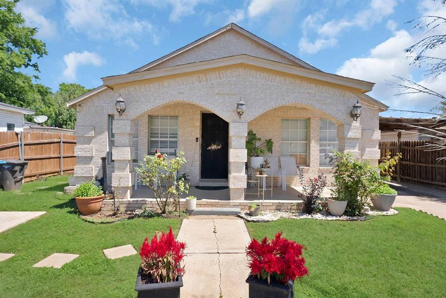 Property photo for 1717 E Harvey Avenue, Fort Worth, TX