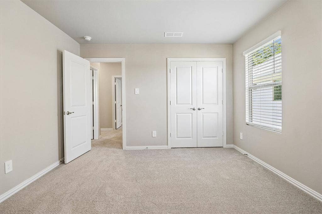 Photo is not of the actual home, but is an inspirational photo of builder’s model home and may depict options, furnishings, and/or decorator features that are not included.