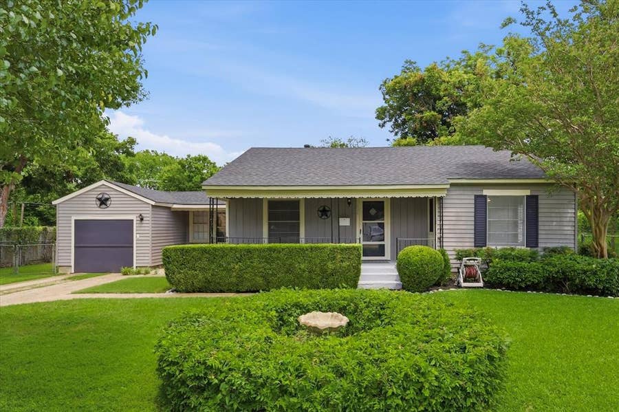 Property photo for 2804 Anita Drive, Garland, TX
