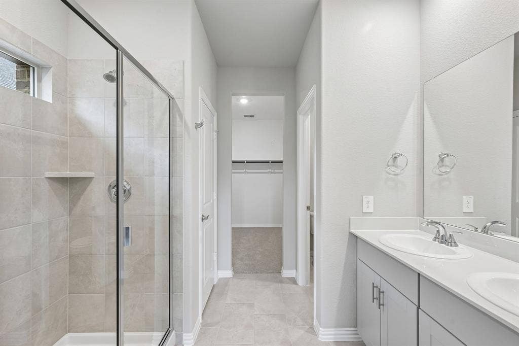 1934 Tradition Drive, Seagoville, TX 75159 Photo is not of the actual home, but is an inspirational photo of builder’s model home and may depict options, furnishings, and/or decorator features that are not included.
