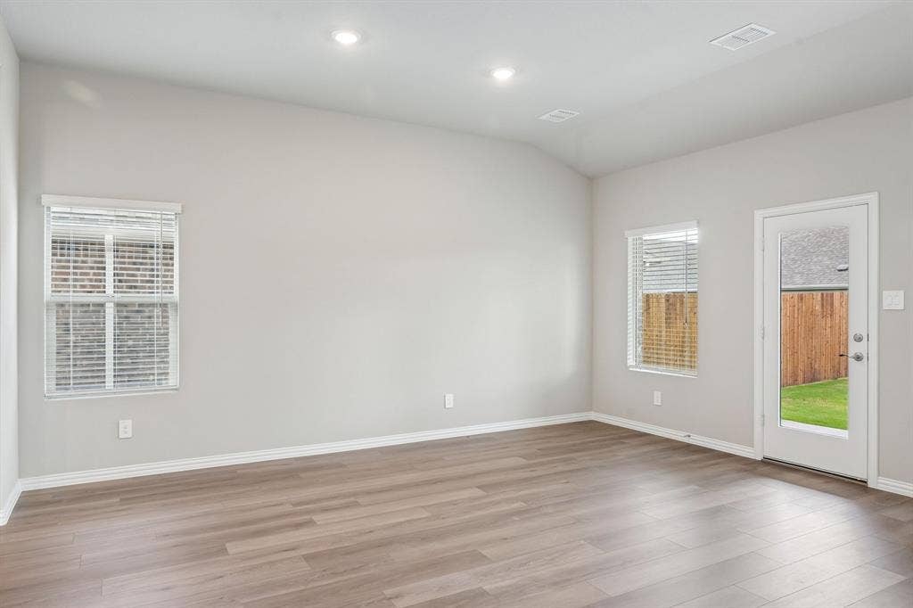 1934 Tradition Drive, Seagoville, TX 75159 Photo is not of the actual home, but is an inspirational photo of builder’s model home and may depict options, furnishings, and/or decorator features that are not included.