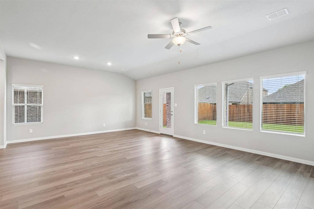 1934 Tradition Drive, Seagoville, TX 75159 Photo is not of the actual home, but is an inspirational photo of builder’s model home and may depict options, furnishings, and/or decorator features that are not included.