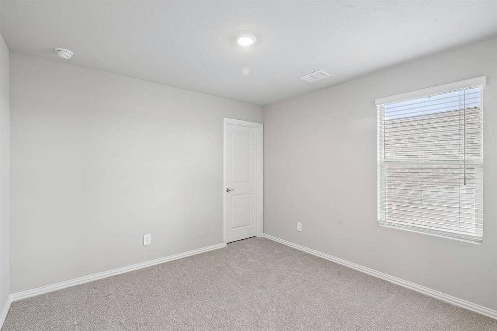 1934 Tradition Drive, Seagoville, TX 75159 Photo is not of the actual home, but is an inspirational photo of builder’s model home and may depict options, furnishings, and/or decorator features that are not included.