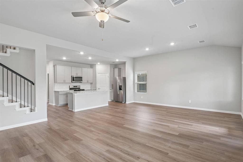 1934 Tradition Drive, Seagoville, TX 75159 Photo is not of the actual home, but is an inspirational photo of builder’s model home and may depict options, furnishings, and/or decorator features that are not included.
