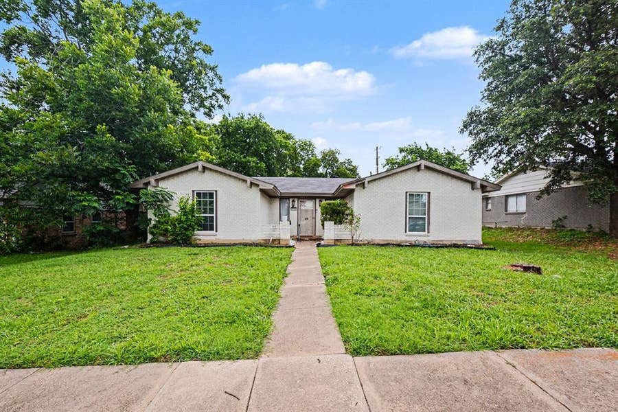 Property photo for 4133 Logan Street, Irving, TX