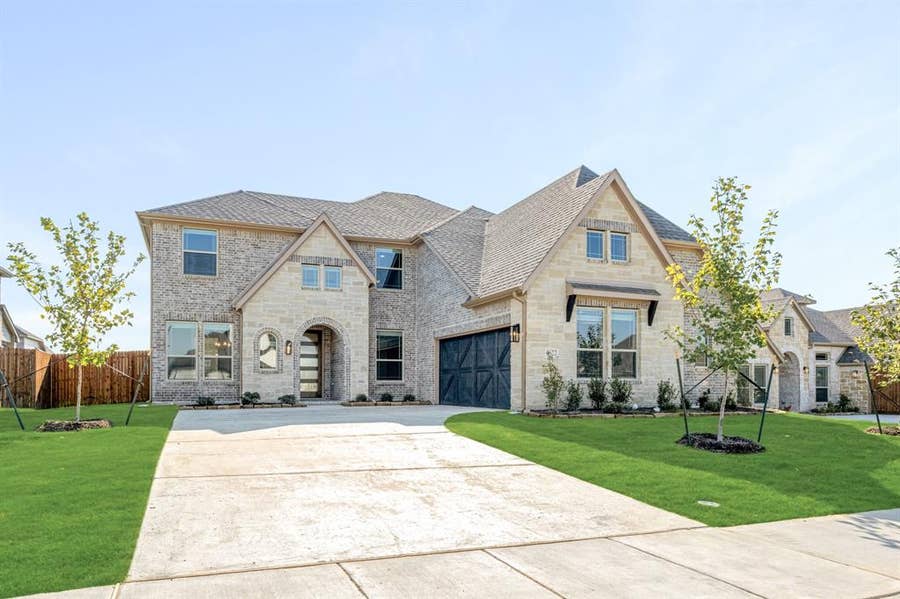 Property photo for 4622 Bel Air Drive, Midlothian, TX