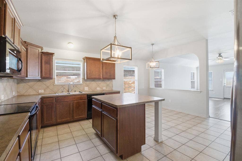 3037 Winding Meadow Trail, Princeton, TX 75407 3037 Winding Meadow Trail, Princeton, TX 75407