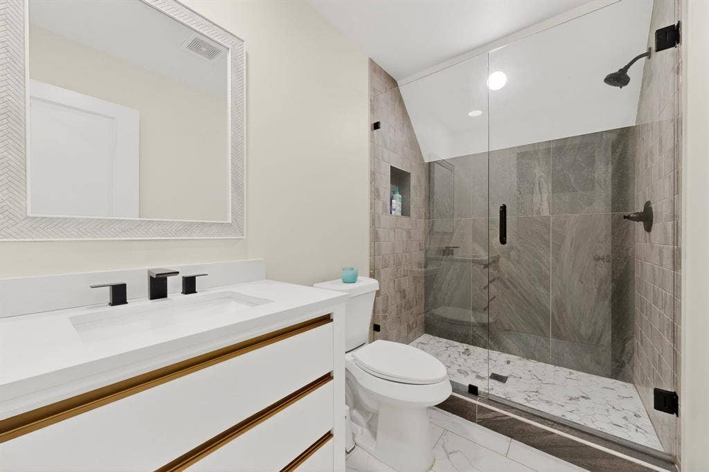 121 Elk Cove Drive, Mabank, TX 75156 121 Elk Cove Drive, Mabank, TX 75156