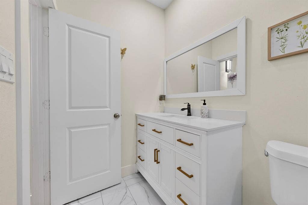 121 Elk Cove Drive, Mabank, TX 75156 121 Elk Cove Drive, Mabank, TX 75156