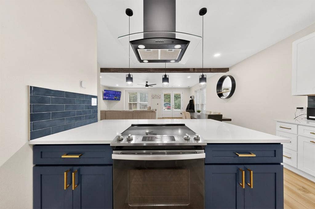121 Elk Cove Drive, Mabank, TX 75156 121 Elk Cove Drive, Mabank, TX 75156