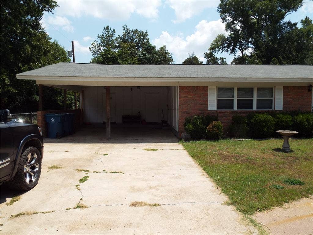 808 Shady Trail, Athens, TX 75751 808 Shady Trail, Athens, TX 75751