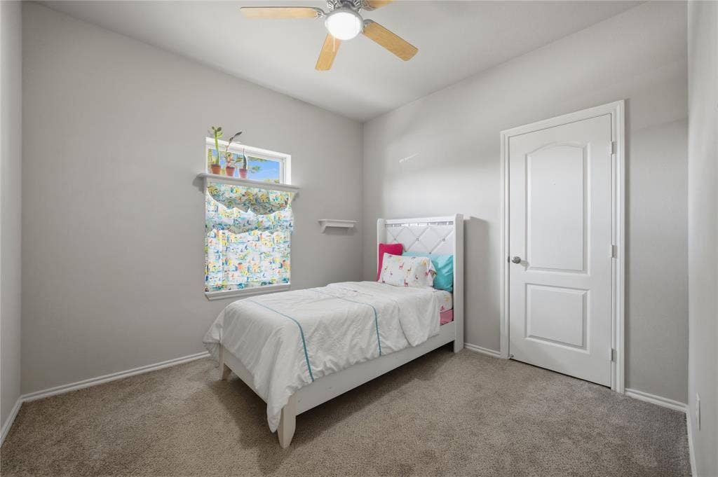 305 Breaux Lane, Mabank, TX 75147
