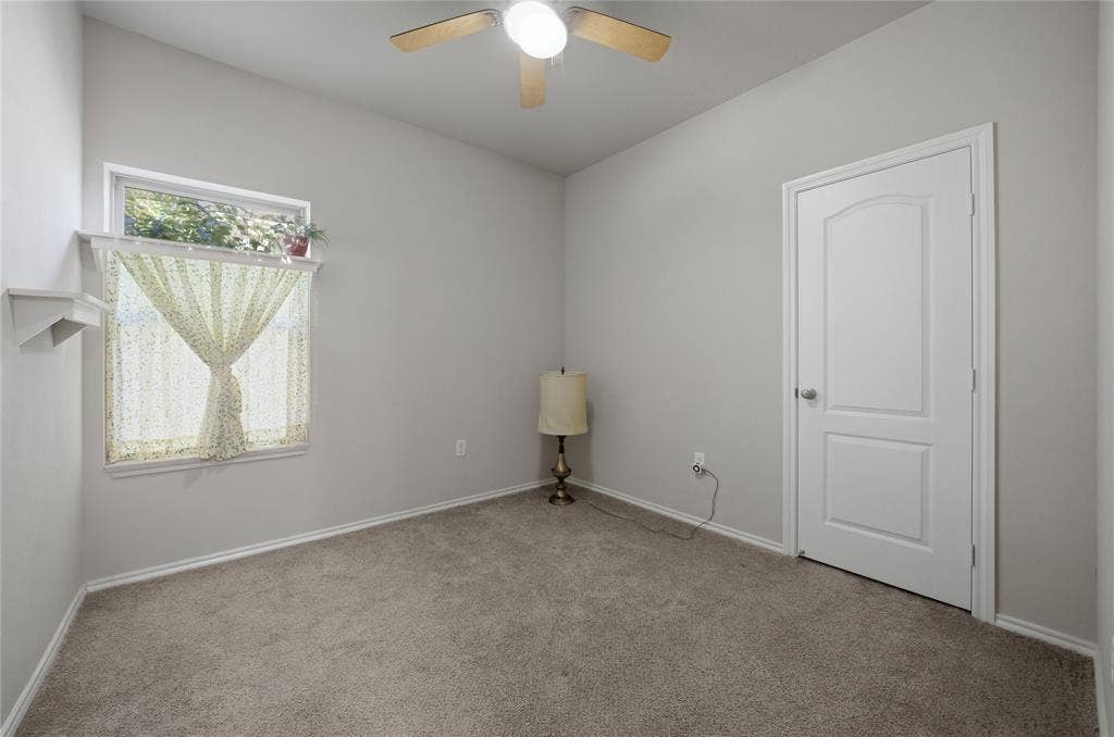 305 Breaux Lane, Mabank, TX 75147