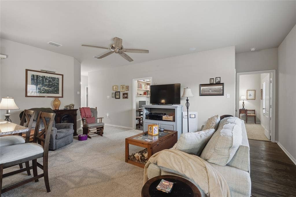 305 Breaux Lane, Mabank, TX 75147