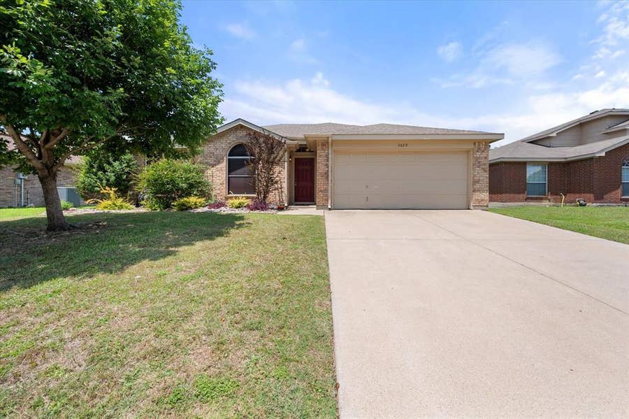 Property photo for 3429 Newgate Street, Midlothian, TX