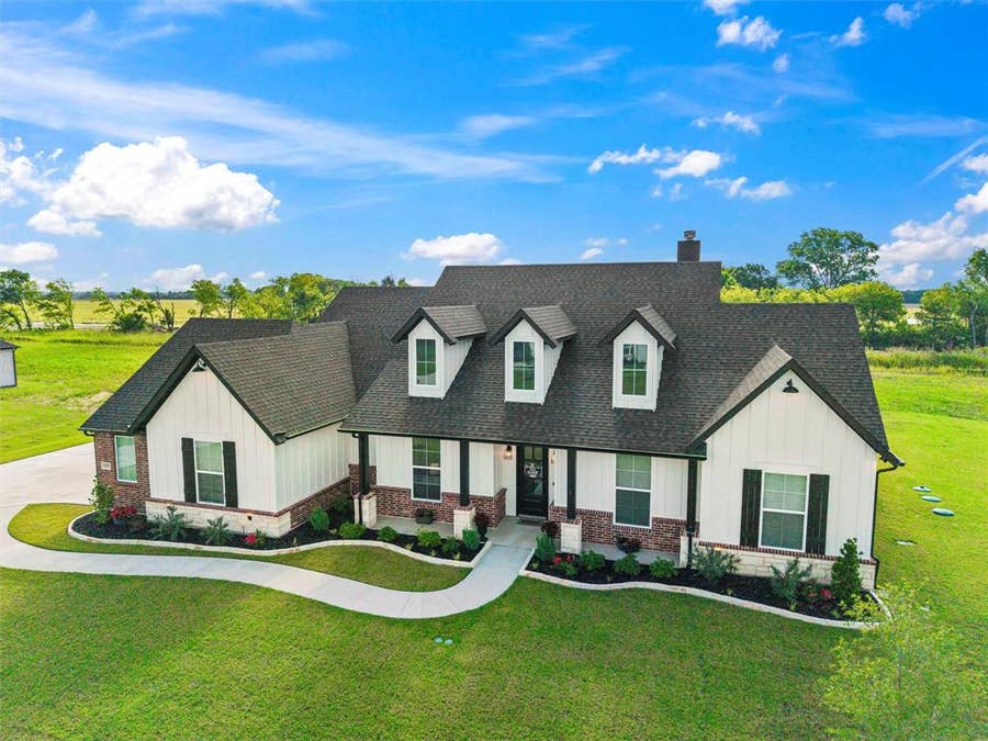 Property photo for 133 Aiden Drive, Waxahachie, TX