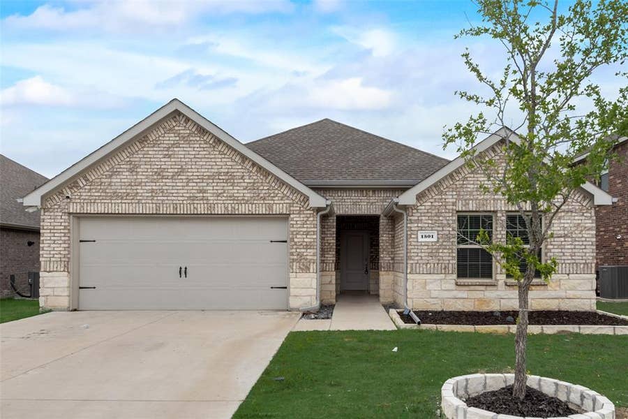 Property photo for 1501 Hidden Bluff Crossing, Princeton, TX