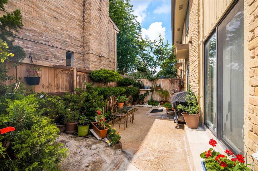 Property photo for 2650 Custer Parkway, #D, Richardson, TX