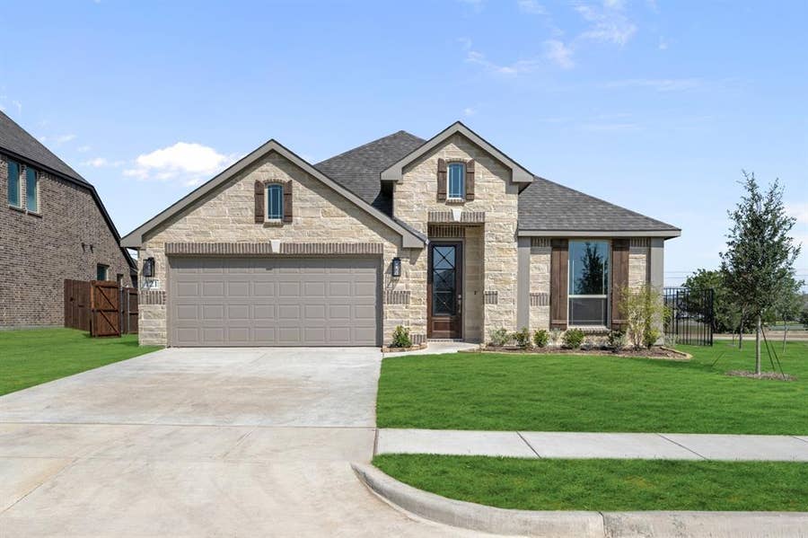 Property photo for 121 Creekstone Drive, Balch Springs, TX