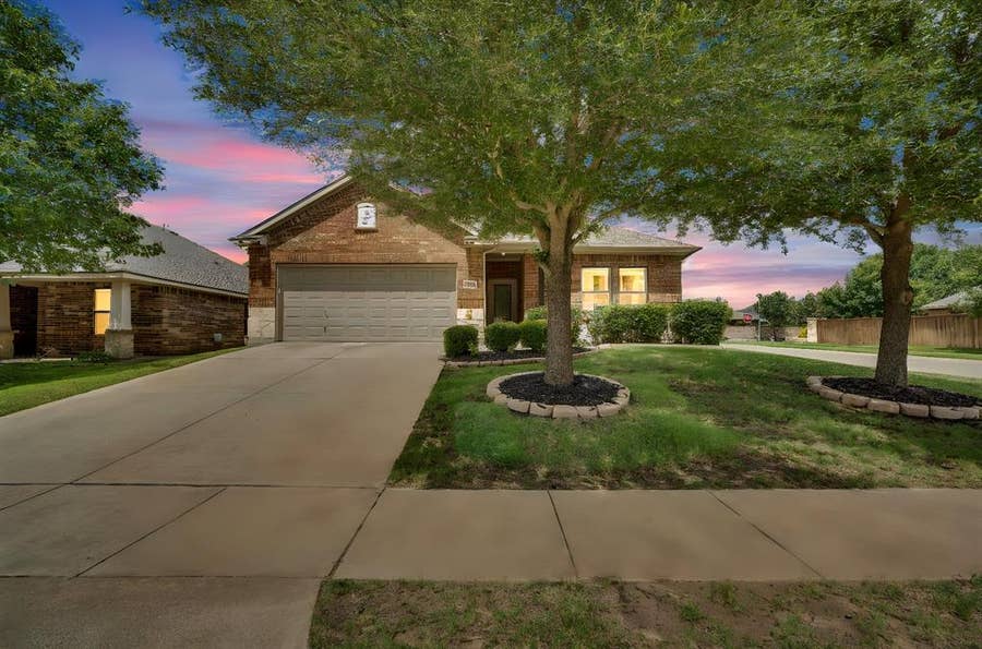 Property photo for 149 Valley Ranch Drive, Waxahachie, TX